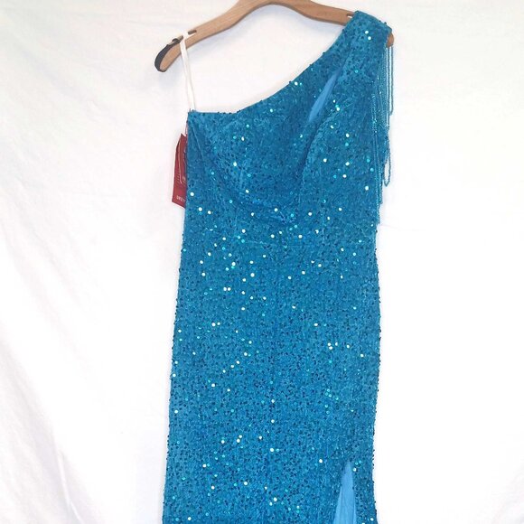 Dresses & Skirts - Slit Sequin Dress